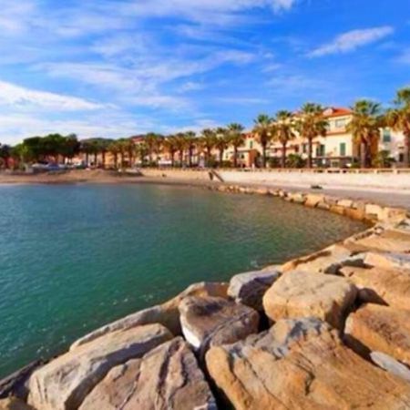 ריווה ליגורה Appartamento 50 Mt Mare Con Parcheggio Riservato מראה חיצוני תמונה